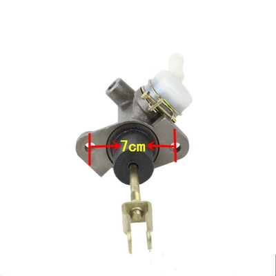 自動車装具 Yuejin 1605Y001A0L08 トラック部品用 NJ1038モデル用のクラッチマスターシリンダー